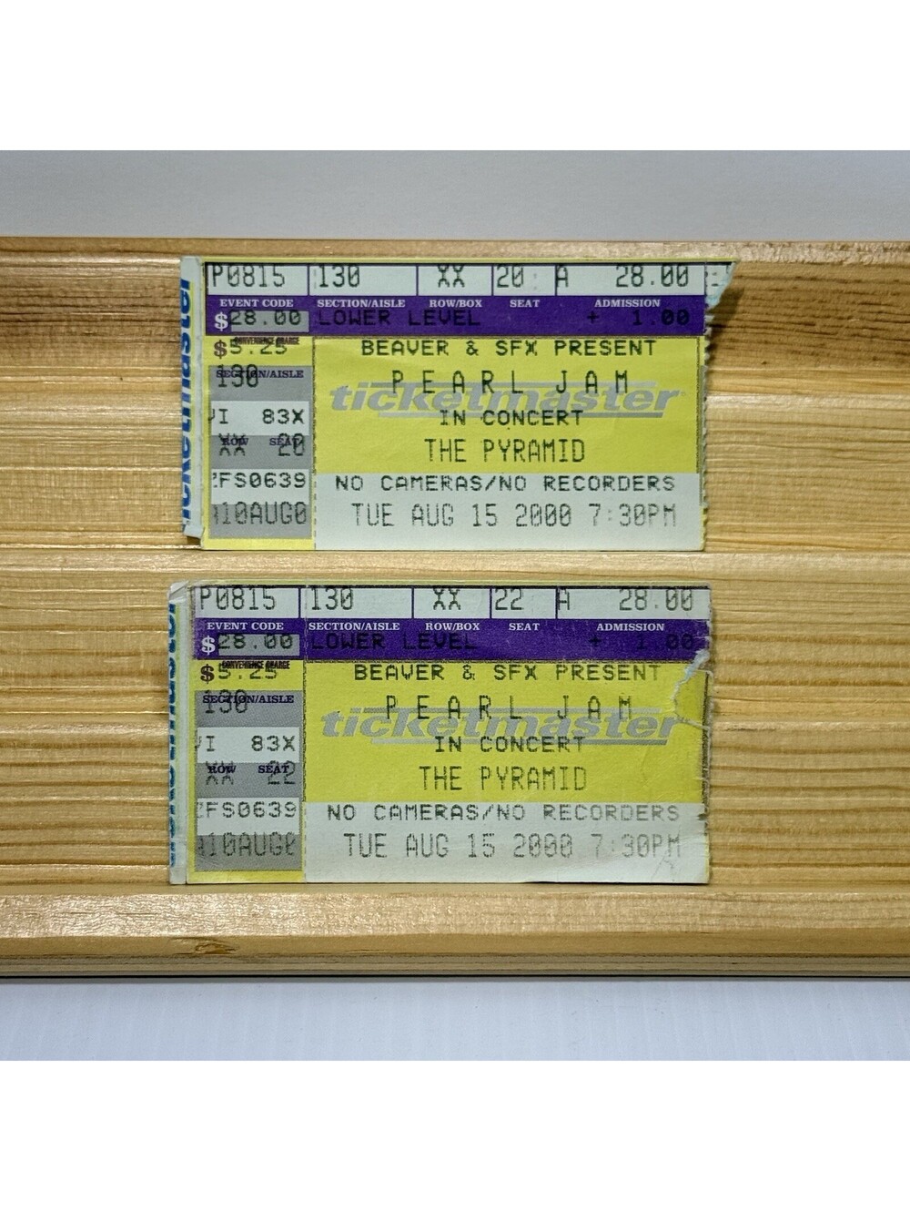Pearl Jam Concert Ticket Stubs Pair Memphis‎ TN Pyramid Binaural Tour 8/15/2000